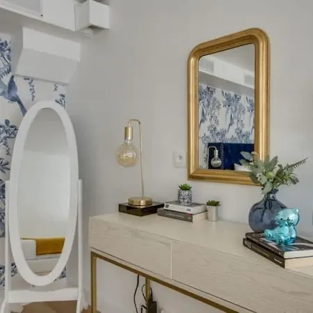 דירה Modern French Studio Charm In The City *