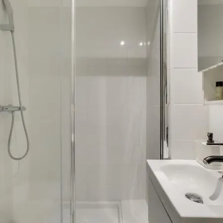 Modern French Studio Charm In The City